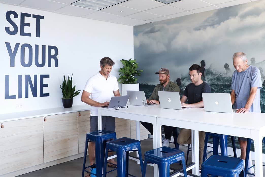 surflineさんのインスタグラム写真 - (surflineInstagram)「Our forecast team’s US Open briefing just got an upgrade. We’ve been working with @raili_ca_design on a full office makeover at our Huntington Beach HQ, and phase one is now complete. Swipe right to see the results, and stay tuned for phase two.」8月3日 7時58分 - surfline