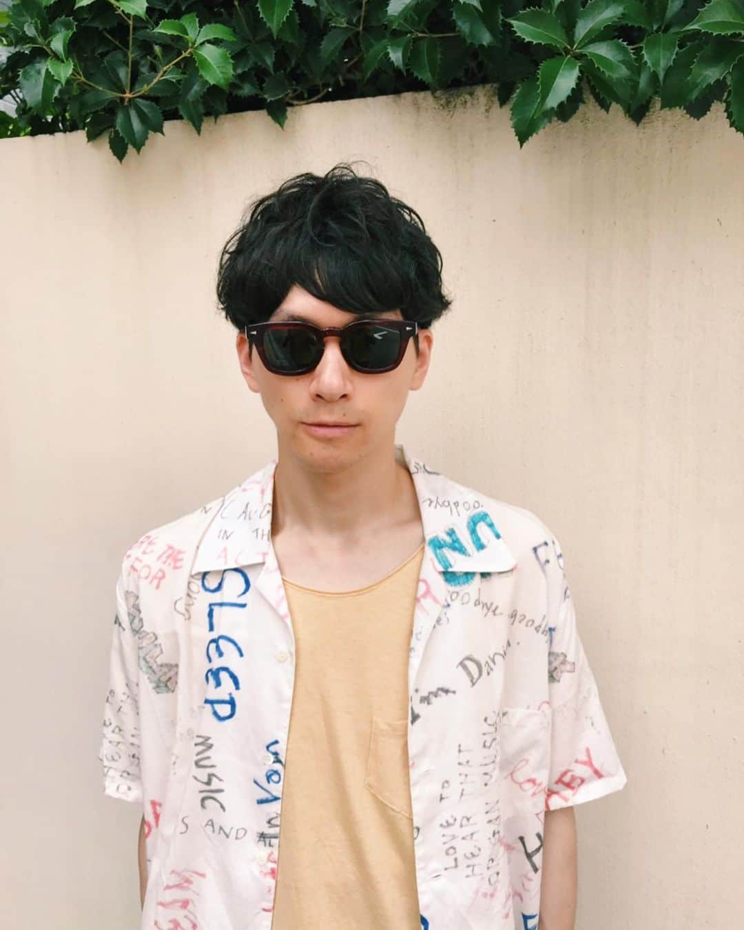のインスタグラム：「Today's SNAP DAIKANYAMA staff: Okuda #daikanyamaokuda  #eyewear  #ahlem @ahlem  #france #staffsnap  #staffphoto #メガネ男子  #ootd  #ootdfashion #fashion #snap #store  @globespecs_official  #tokyo #opticalstore  #wholesalebrand  #ahlem #anneetvalentineyewear  #gernotlindner #globespecs  #lescalunetier  #lunor #laloop  #dianetaylor #robertmarcnyc」