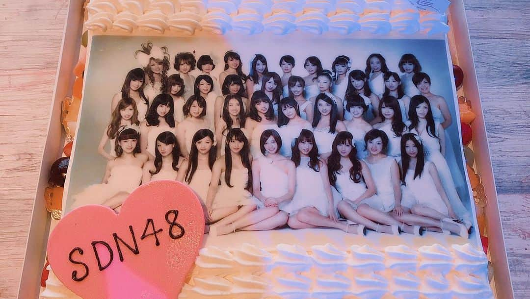 なちゅさんのインスタグラム写真 - (なちゅInstagram)「今夜8時 ニコ生です！❤️ 一昨日のSDN48.10周年記念公演が全て見れます！ ▷8/3(土)20時〜 芹那,なちゅ,KONAN,駒谷 仁美と一緒にニコニコで振り返り生放送！ live.nicovideo.jp/watch/lv321144…  裏話や打ち上げ話・反響まで話したい事盛りだくさん!! 公演の映像を見ながら 解説で追いかけます🦄  コメントお待ちしてます!! とりあえず、朝は不動産勤務頑張ります!! 🏠 あ、つまり、今日のニコ生スーツだわ…笑！爆  MCで、お部屋探しは クレヴァスへ！🏠って 何回言ったかなあ（笑） @clevas_tokyo  #四谷三丁目 #clevas #クレヴァス #駅から30秒 #丸ノ内線 #芸能人御用達 #賃貸 #売買 #宅建 @shikakusquare_official #宅建チャンネル」8月3日 8時35分 - nachudesu1223