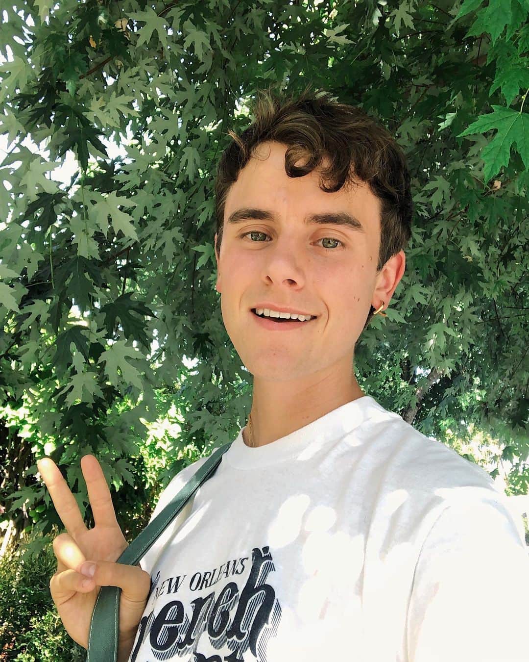 コナー・フランタのインスタグラム：「:)」