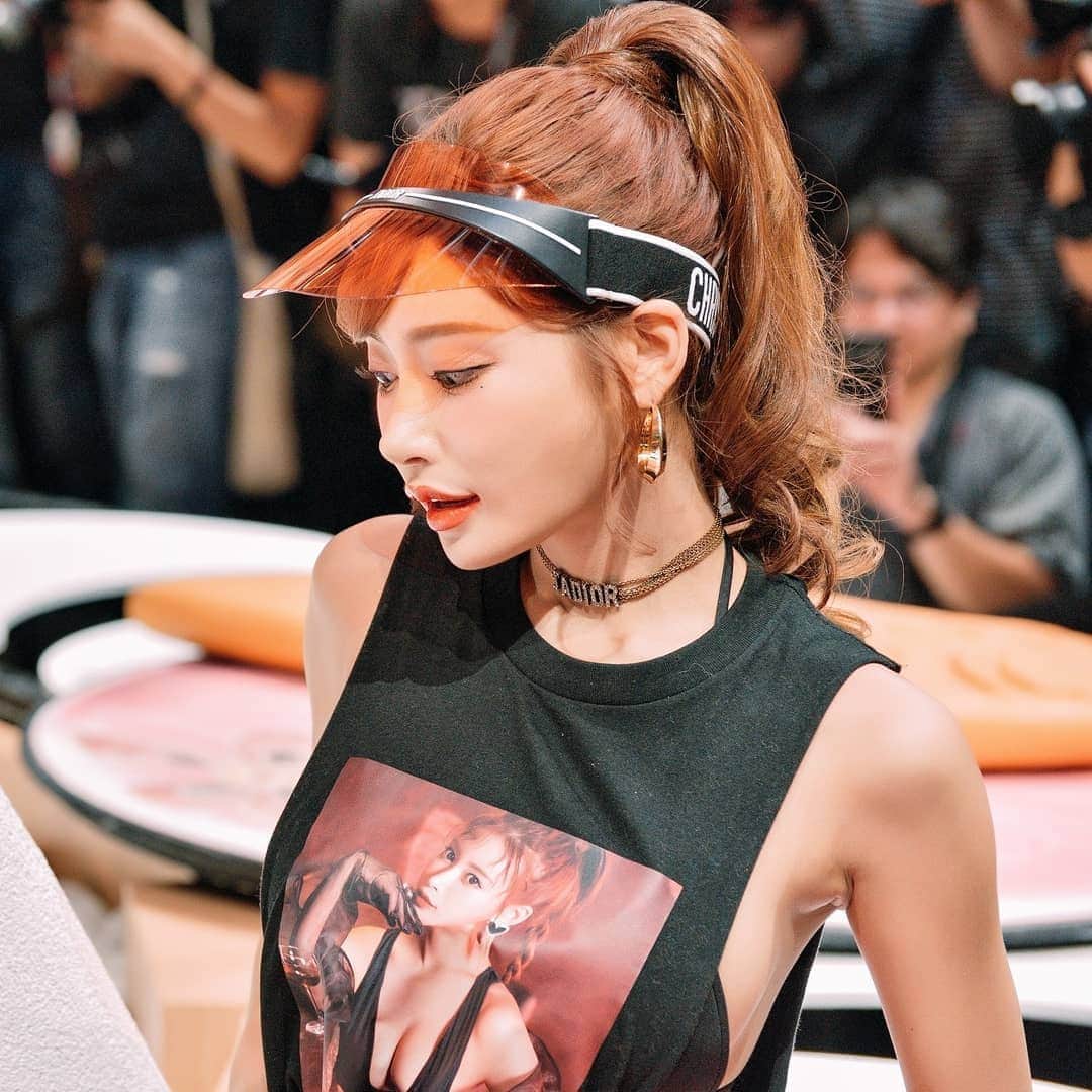 華嶋れい菜 一劍浣春秋さんのインスタグラム写真 - (一劍浣春秋Instagram)「相隔一年的面試…華嶋れい菜、回歸再啪！ #一劍浣春秋 #華嶋玲菜 #華嶋れい菜」8月3日  9時18分 - chee828