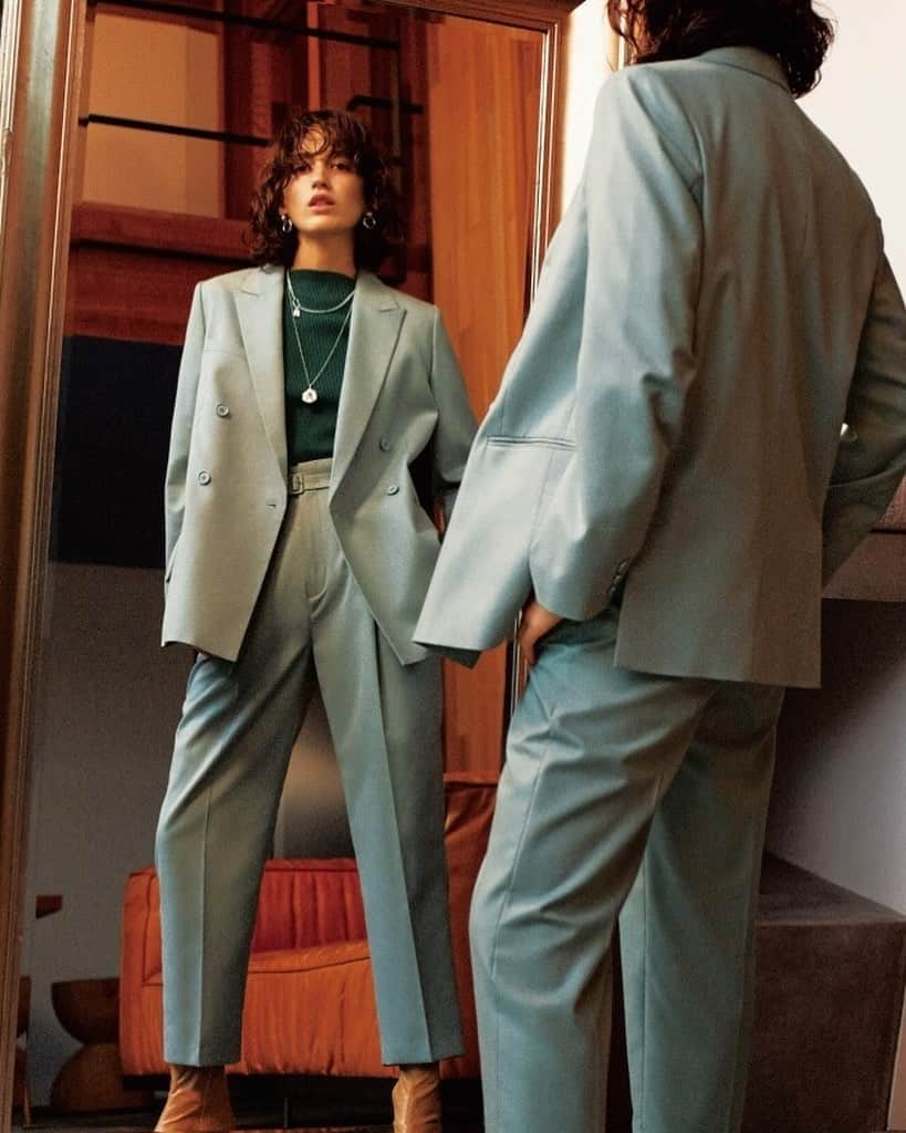 milaowen_officialさんのインスタグラム写真 - (milaowen_officialInstagram)「2019AW1stCOLLECTION﻿ Jacket ¥15,000+tax﻿ Knit tops ¥6,400+tax﻿ Pants ¥8,300+tax﻿﻿ ﻿ ￥5,000（税抜）以上お買上げいただくと新作カタログプレゼント！﻿※なくなり次第終了となります。﻿ ﻿ @miloweowen_snap﻿ #milaowen #ミラオーウェン ﻿ #milaowen19aw #collection」8月3日 9時13分 - milaowen_official