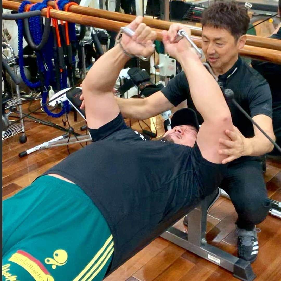 武蔵さんのインスタグラム写真 - (武蔵Instagram)「先日、現役時代からお世話になっている栗田トレーナーにトレーニングをみていただきました。  きつかった💦  ありがとうございました！  #武蔵 #フィジカル #physical  #training  #pcp」8月3日 9時22分 - musashi_k1karate