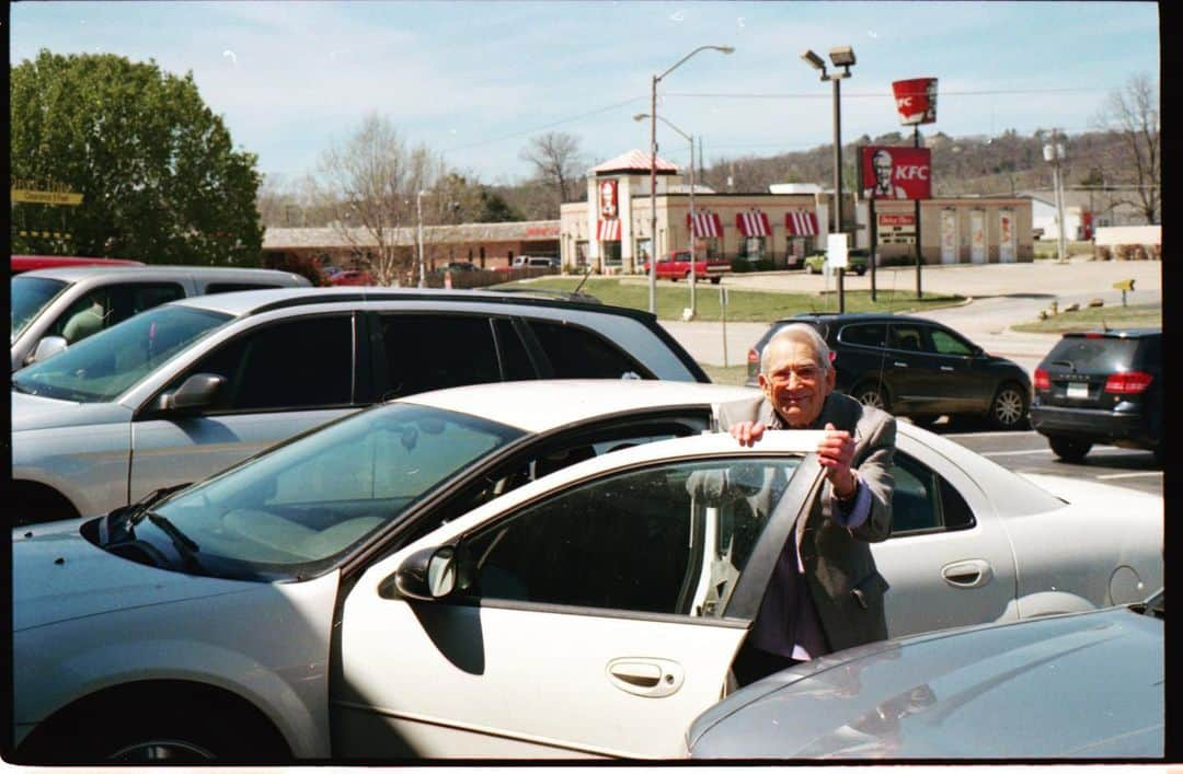 柏田テツヲさんのインスタグラム写真 - (柏田テツヲInstagram)「My documentary  #35mm  #film #roadtrip  #analog  #filmphotography #35mmfilm  #travel #documentary  #artphotography  #portrait  #旅 #旅写真」8月3日 9時39分 - tetsuokashiwada