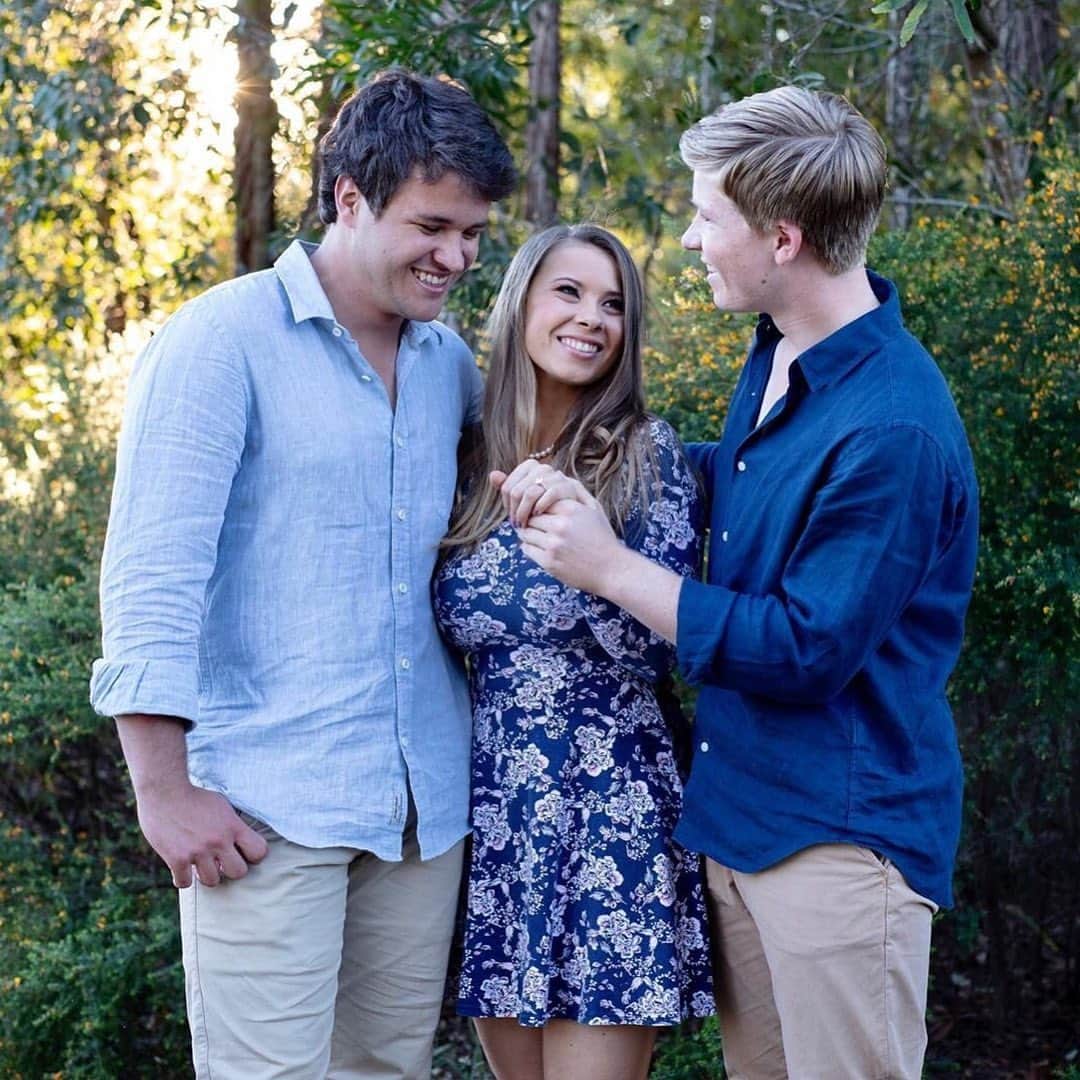People Magazineさんのインスタグラム写真 - (People MagazineInstagram)「Bindi Irwin and her brother Robert are paying tribute to their father in a very special way. 💕| #Regram @bindisueirwin: "I know you’d be beaming with pride when the time comes that he walks me down the aisle. I wish you could be here for these moments, but I know that your spirit lives on in us ❤️" Tap our bio link for more.」8月3日 10時02分 - people