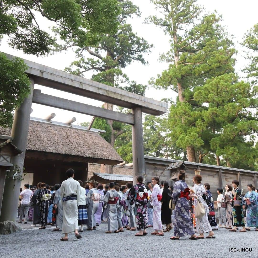 伊勢神宮さんのインスタグラム写真 - (伊勢神宮Instagram)「#伊勢神宮 #神宮 #神社 #心のふるさと #外宮 #外宮さんゆかたで千人お参り #八朔 #浴衣 #夏 #夕涼み #ISEJINGU #JINGU #SOUL_of_JAPAN #Japan #Jinja #Shinto #Geku #yukata #summer #evening」8月3日 10時50分 - isejingu.official