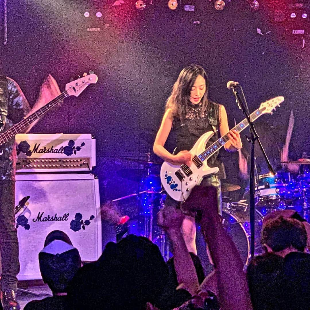 Yukiさんのインスタグラム写真 - (YukiInstagram)「美女と野獣と金髪ツアー9日目！仙台！ ありがとうございました！ 約2週間ぶりのライブ楽しかった🤩 また仙台来ますね！  Day 9 of 美女と野獣と金髪 tour. Thank you for coming to the live show in Sendai! I enjoyed it! I wanna come back to Sendai soon.  #D_Drive #Yuki #guitar #guitarist #marshall #esp #BOSS #rock #metal #music #femaleguitarist  #horizon3  #expro #japan #japanesewoman #ギター #ロック #音楽 #ライブ #ゆき #仙台 #sendai」8月3日 10時53分 - d_drive_gt_yuki