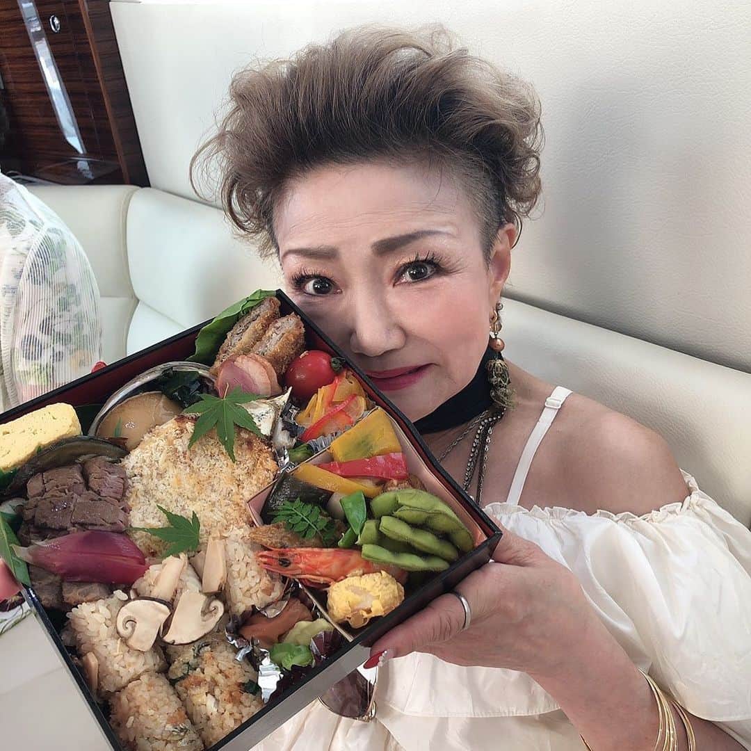 末成由美さんのインスタグラム写真 - (末成由美Instagram)「はい！すごいお弁当🍱」8月3日 22時01分 - yumisuenari