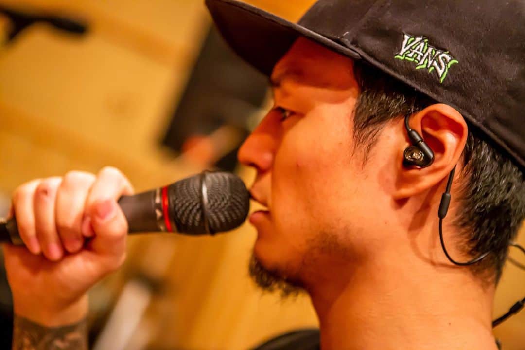 Crystal Lakeさんのインスタグラム写真 - (Crystal LakeInstagram)「Thank you @audiotechnicajp for the great support! We’re creating our new system with them!  Details here: https://www.facebook.com/audiotechnicajapan/posts/2408468412542534  Photo: @taka_tallman  #CrystalLake #audiotechnica #technicahouse #AstroStudio」8月3日 20時29分 - crystallake777