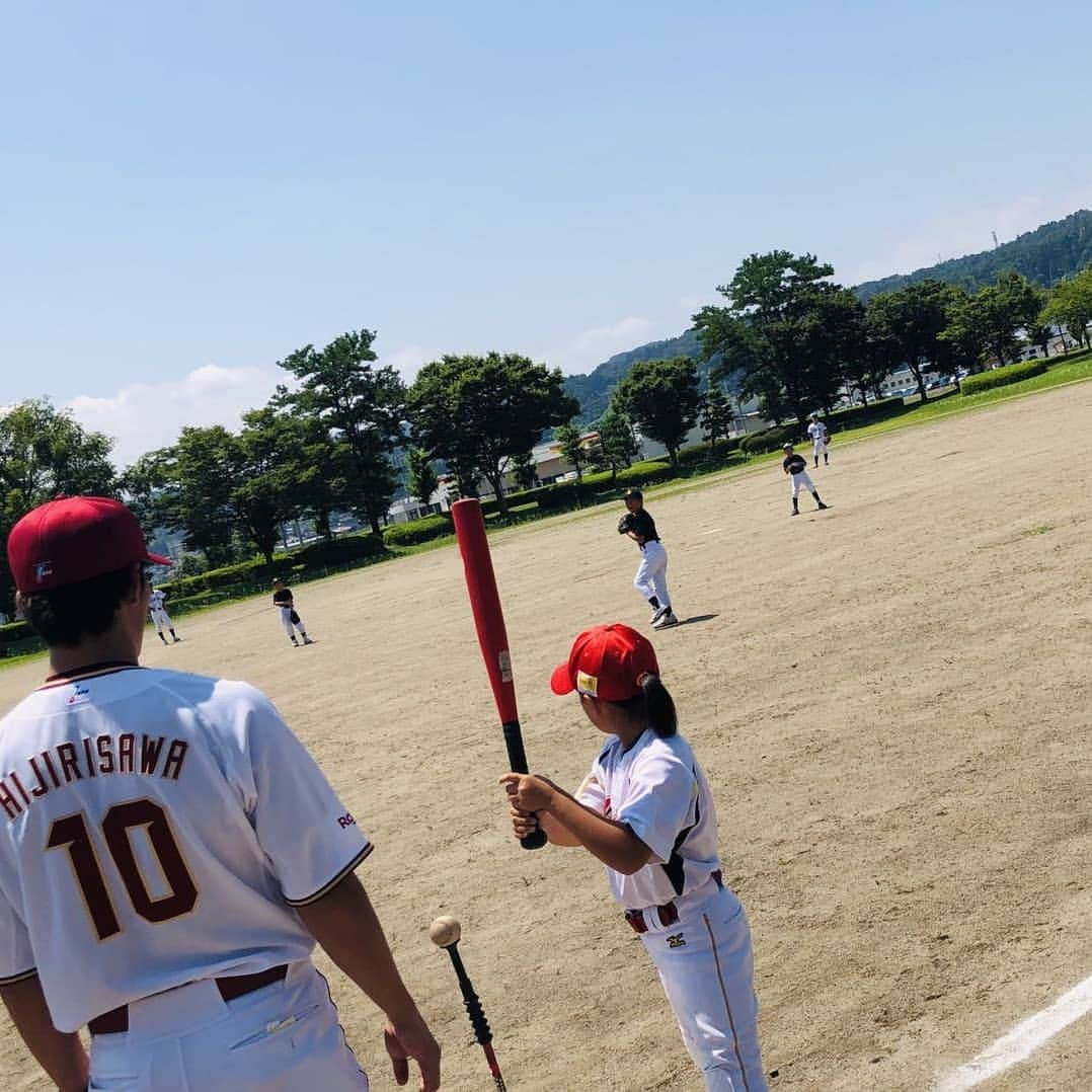 聖澤諒さんのインスタグラム写真 - (聖澤諒Instagram)「今日は山形県中山町で野球教室を行いました😄 やっぱり最後に｢楽しかった～🎵｣、｢もう終わり？😄まだやりた～い😉｣なんて言われると嬉しいですね😁 #野球教室 #山形県 #楽天イーグルス #楽天イーグルスアカデミー」8月3日 20時51分 - ryo_hijirisawa23