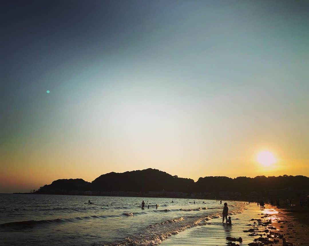 穂川果音さんのインスタグラム写真 - (穂川果音Instagram)「sea♡  夕陽がとても綺麗でした^_^  #sea #sunset #お散歩 #海が好き #夕陽 #sky #instasky #instasea #海 #summer #夏」8月3日 21時06分 - hokawakanonn