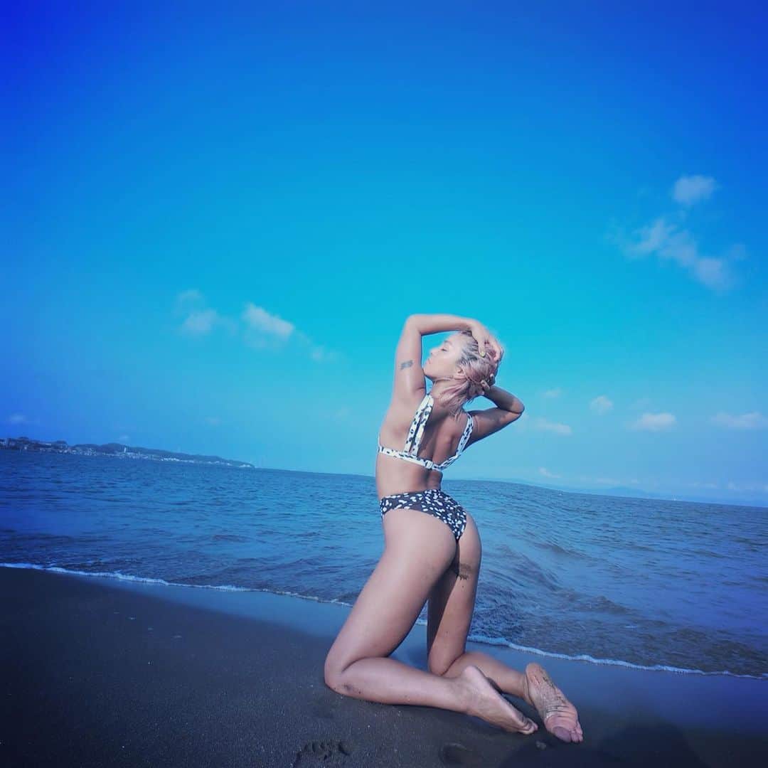 Nazukiのインスタグラム：「2019.SUMMER🏖🏖🏖 やっと夏を感じたー‼️‼️‼️ #summer #2019 #beach #三浦海岸 #夏 #令和 #hallosummer」