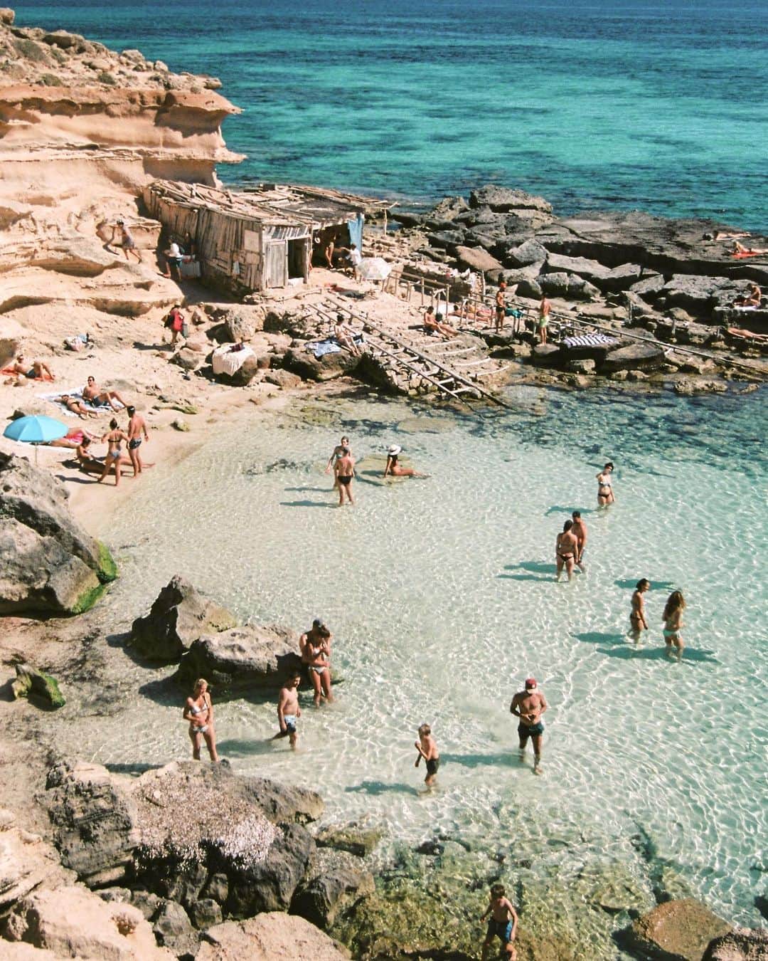 TRIANGL SWIMWEARさんのインスタグラム写真 - (TRIANGL SWIMWEARInstagram)「Our Favourite Beach This Summer ☀️💦 #Ibiza #CaloDesMort #Spain」8月3日 21時29分 - triangl
