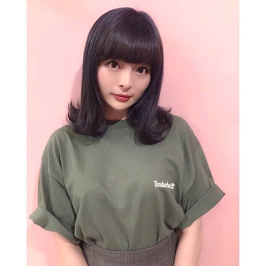 bettie'sclubさんのインスタグラム写真 - (bettie'sclubInstagram)「きゃりーちゃん、カラーメンテナンスしました。 silver ash にblue purpleのトリートメントカラー♥︎♥︎ いつもありがとうございます。 #Bettie #bettiehair」8月3日 21時24分 - bettie_tokyo