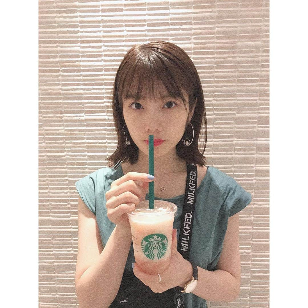 MOMOKAさんのインスタグラム写真 - (MOMOKAInstagram)「・ 今日から北海道よ🥳💖 この間ワンピースについての質問が多かったのですが、 緑のワンピースは#fredyrepit のものー！かわいいかわいい🐸💚 丈が最高〜、#milkfed のバッグもお気に入りです。🙆‍♀️ #🍑」8月3日 13時07分 - momoka_jewel