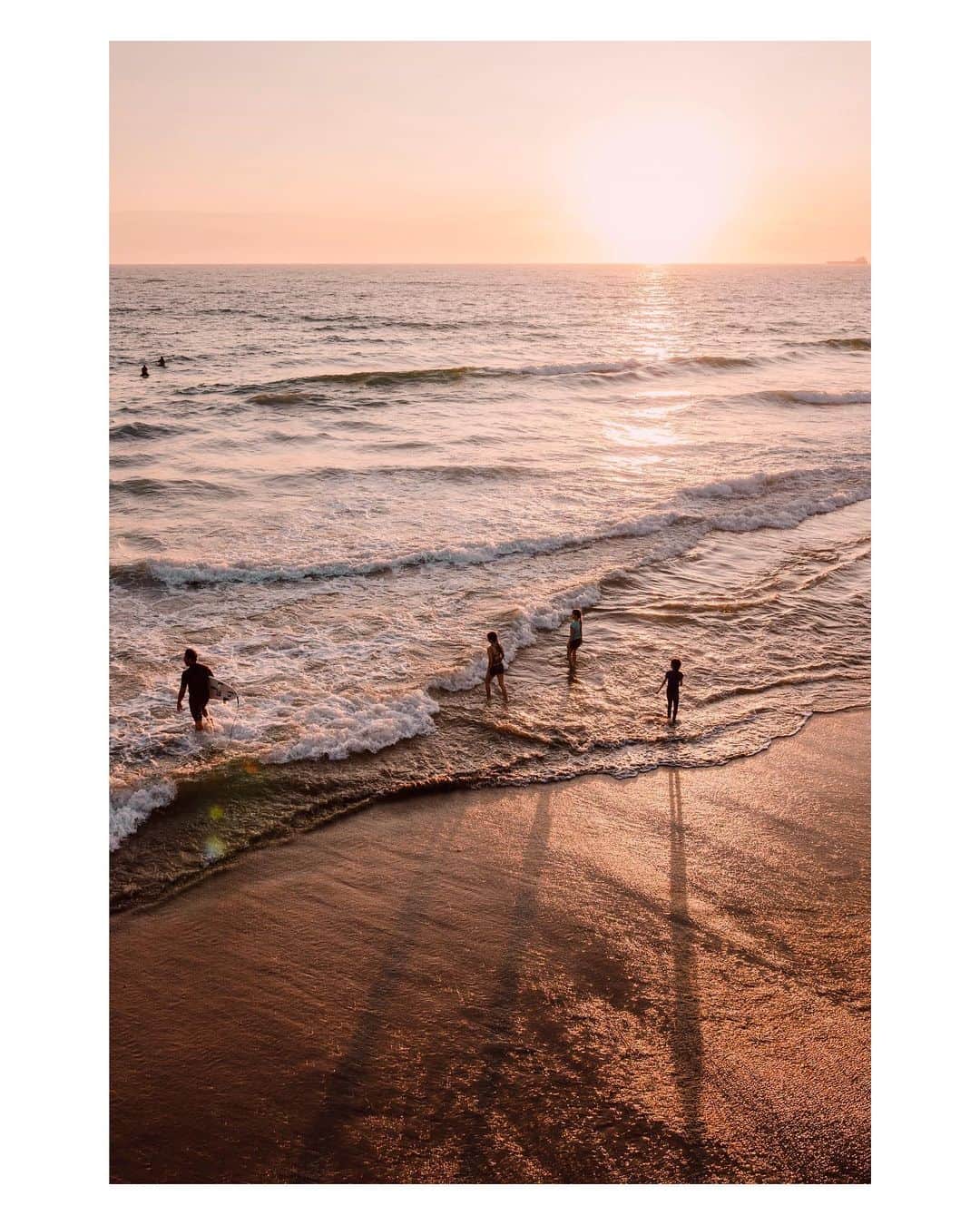 Pete Halvorsenのインスタグラム：「Shadow Play. . Leica SL」