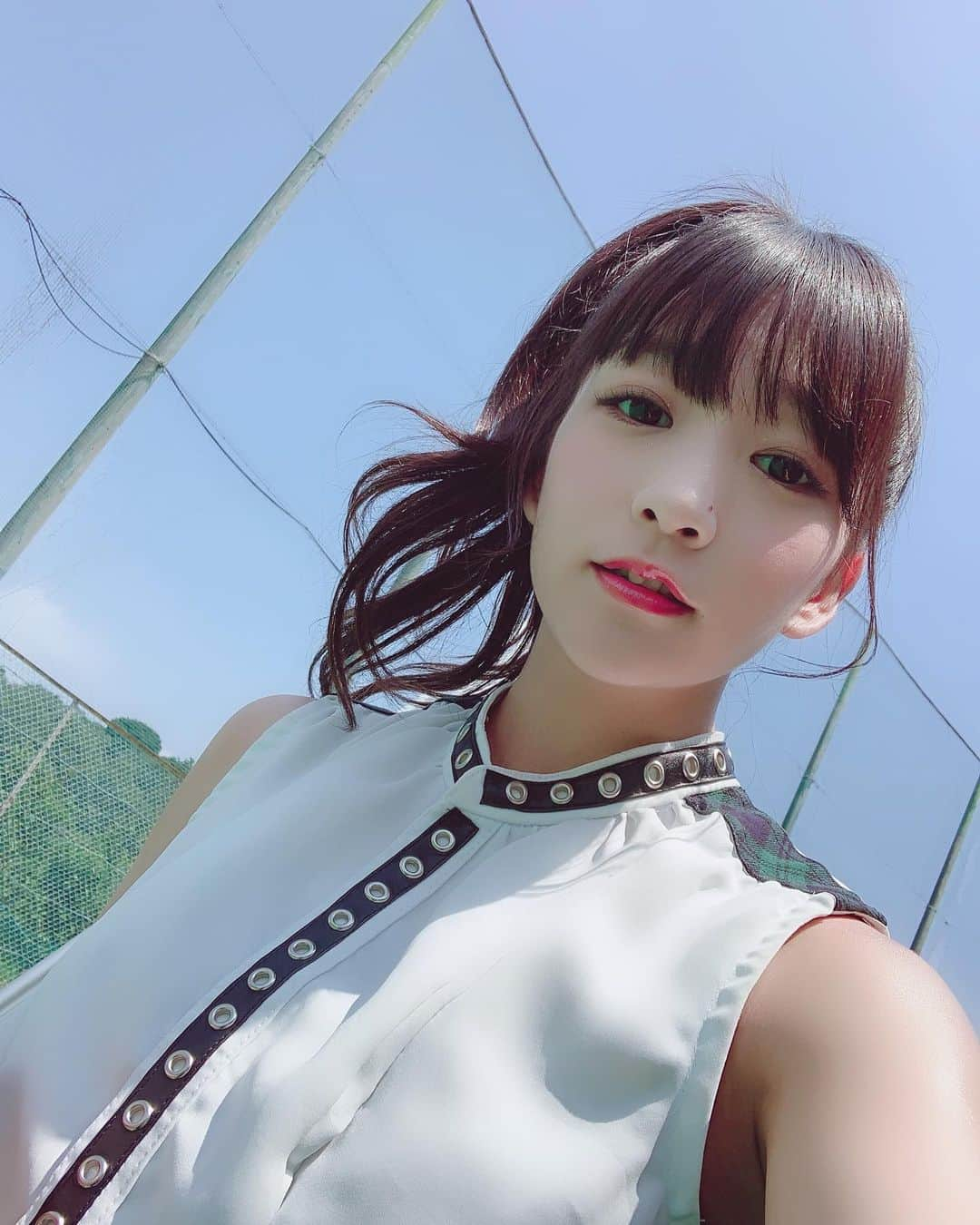 くりかさんのインスタグラム写真 - (くりかInstagram)「溶けそう🌞入れなかったみんなも近くに来てくれてたんか。愛感じてる☺️💕 #ももクロマニア #くぅすたぐらむ  #あゆみくりかまき #あゆくま」8月3日 14時30分 - kurika_ayumikurikamaki