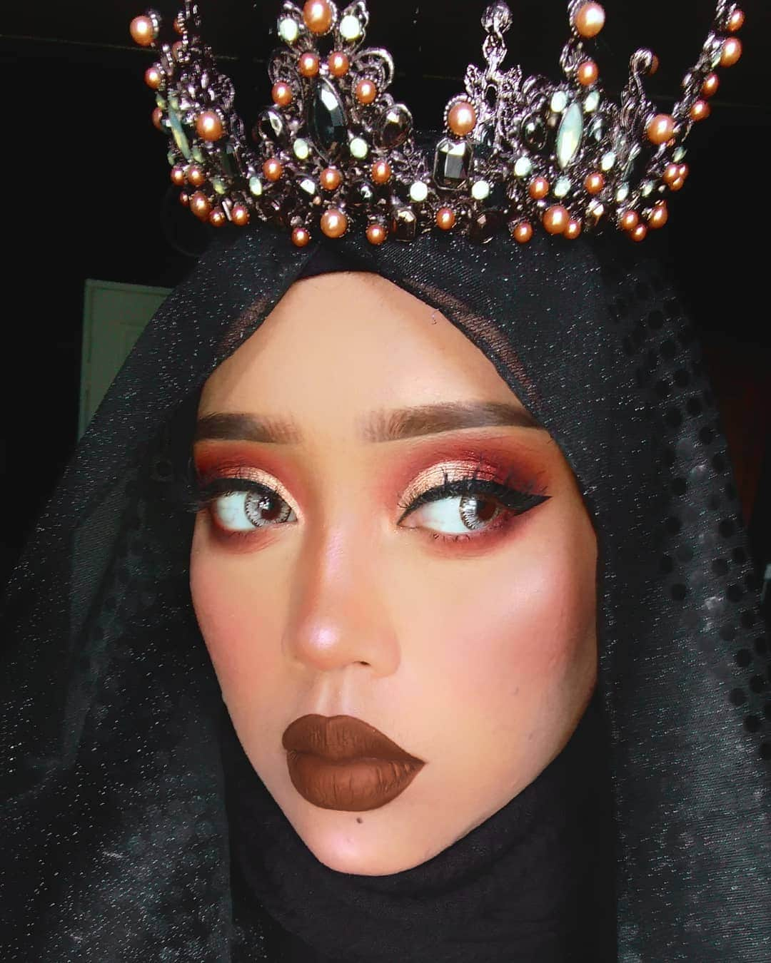 queenoflunaのインスタグラム：「"Imagination is the only weapon in the war against reality." 🔮🖤 . . . Deets: ▪ Foundation: @wyconcosmetics.malaysia Liquid Velvet foundation (NW40) ▪ Concealer: @wyconcosmetics.malaysia Extreme Cover Concealer (yellow) ▪ Primer: @nyxcosmetics_my Honey Dew Me Up ▪ Eyeshadow: @hudabeauty Desert Dusk palette ▪ Blush: @wyconcosmetics.malaysia Compact Blush (light peach) ▪ Lips: @wyconcosmetics.malaysia Long Lasting Liquid lipstick (46) ▪ Lenses: @ttd_eye Dodo grey. Use code "queenofluna" for a 10% off! . . #wyconcosmetics #wyconcosmeticsmalaysia #sephoramy #nyxcosmeticsmy #ttdeye」