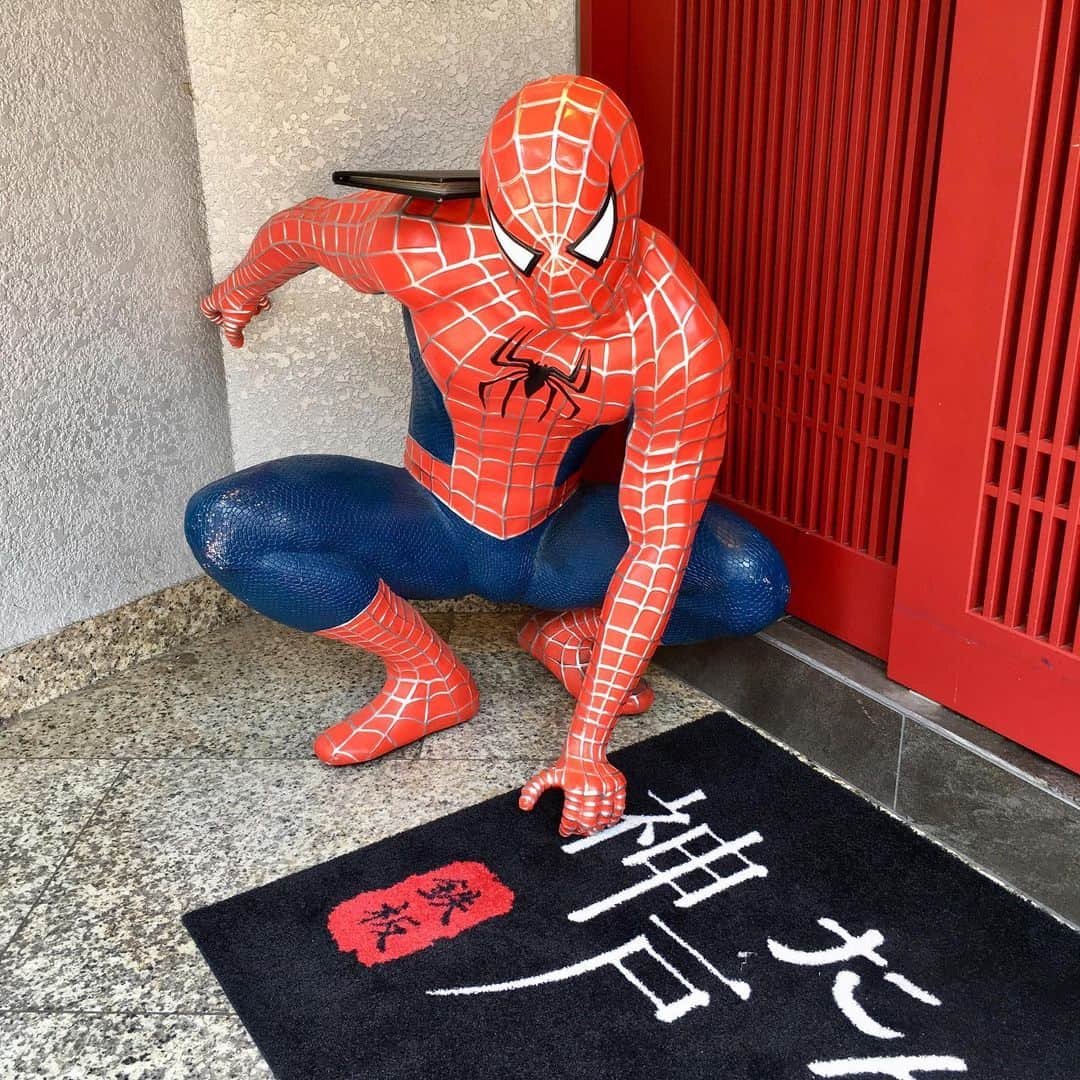 のインスタグラム：「神戸にもスパイダーマンが居た！」