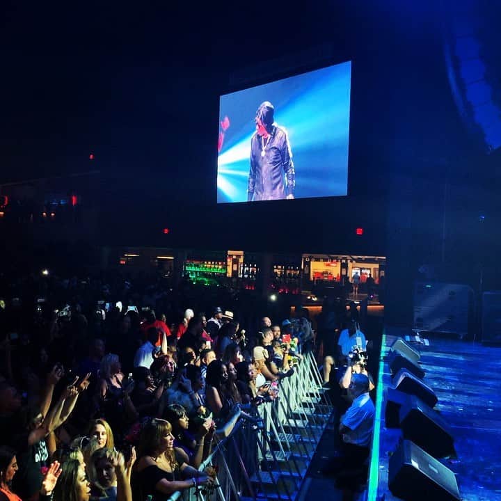 のインスタグラム：「🔥#Dallas🔥 ✌🏾Legit✌🏾Quit 🔥We Love You Dallas !!! 💃🏿🕺🏿💃🏿🕺🏿💃🏿」