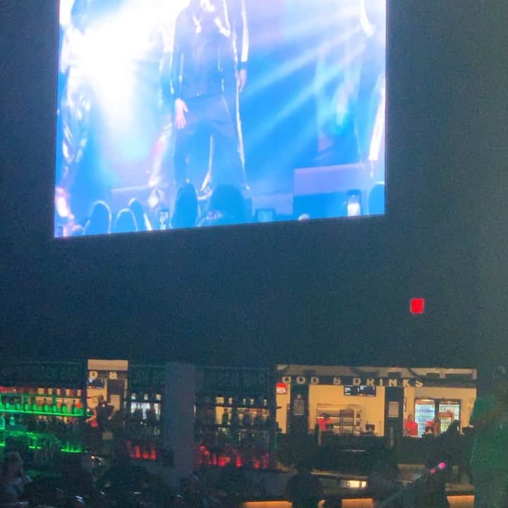 のインスタグラム：「🔥#Dallas🔥 ✌🏾Legit✌🏾Quit 🔥」