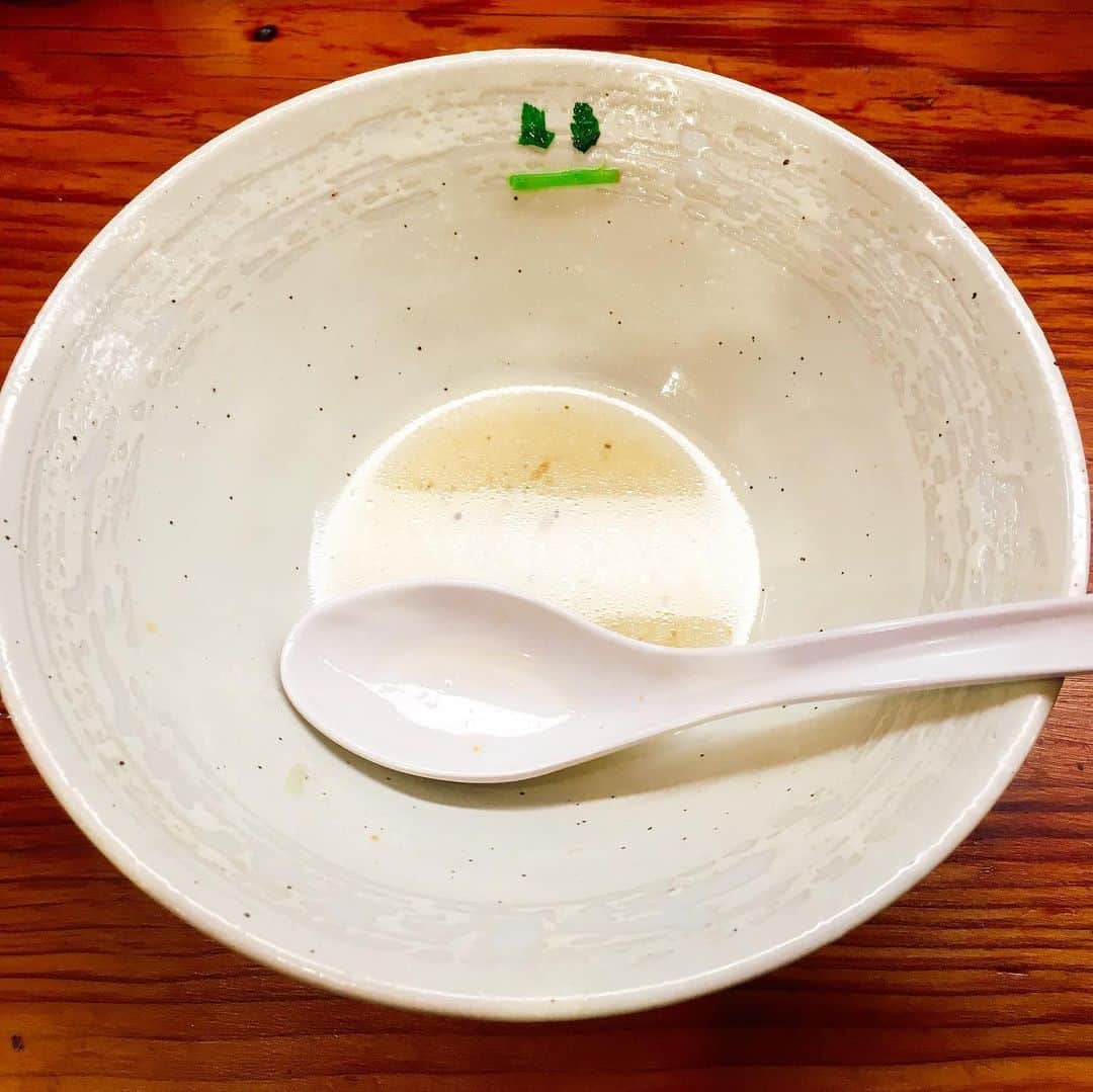 北見寛明さんのインスタグラム写真 - (北見寛明Instagram)「なにこれ太すぎじゃない？ #いや麺 #太っ #うまっ #チャラッ #下北沢 #ラーメン #純手打ち麺と未来」8月3日 16時05分 - kitami0625