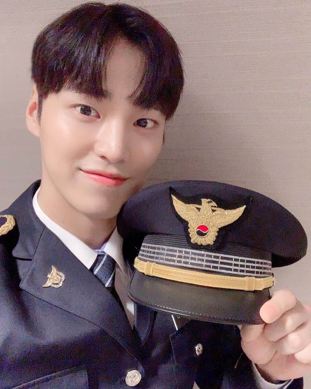 イ・テファンさんのインスタグラム写真 - (イ・テファンInstagram)「👮‍♂️ #도시경찰 #더위조심하세요」8月3日 16時14分 - leetaehwan0221