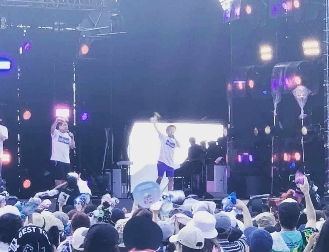 ゴリけんさんのインスタグラム写真 - (ゴリけんInstagram)「a-nation！！ 手前みそですが すごく盛り上がりました！ みんなありがとう 出番前にナオトさんに 励ましてもらいました。 #anation #ナオトインティライミ #ゴリパラ」8月3日 16時15分 - goriken1024