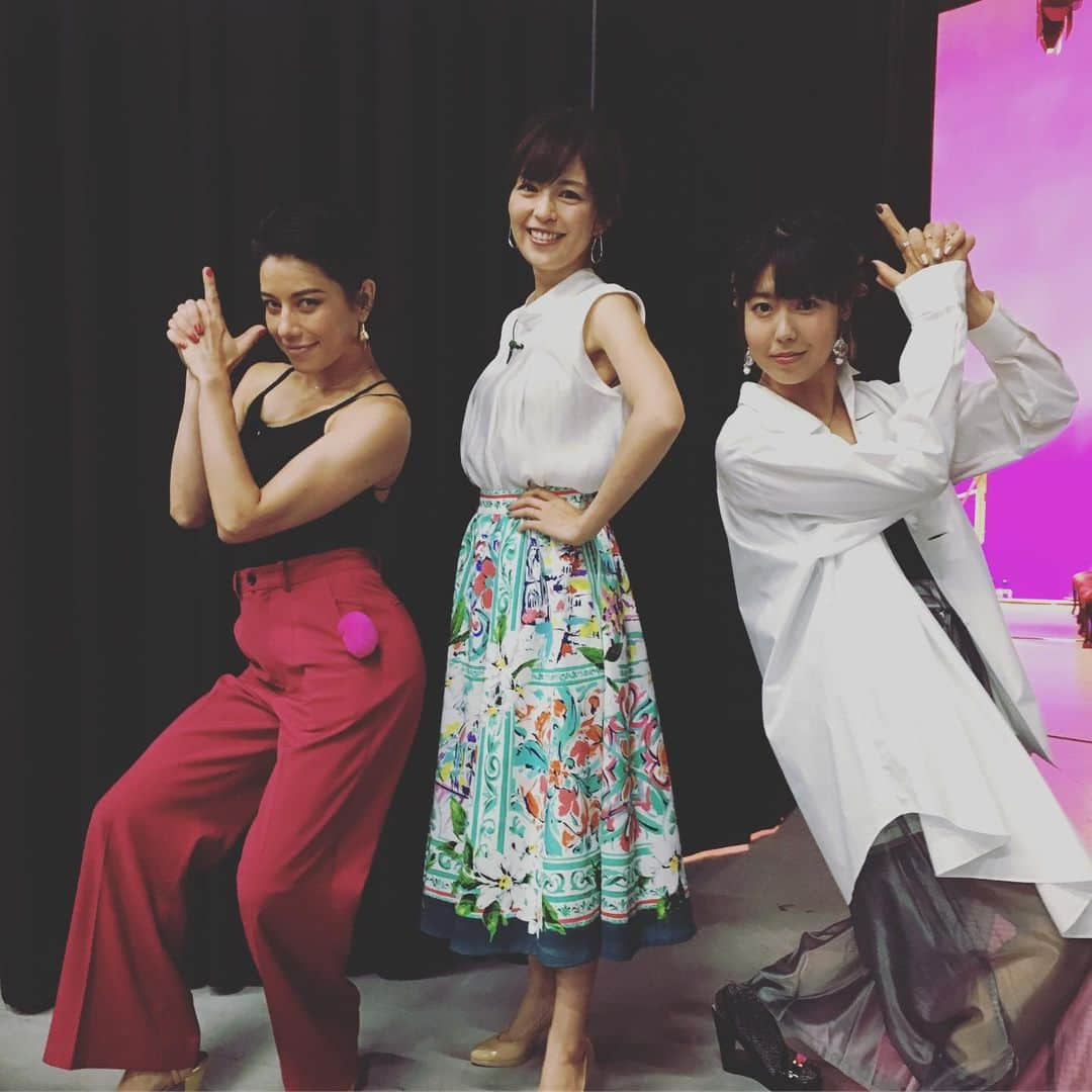 日本テレビ「今夜くらべてみました」さんのインスタグラム写真 - (日本テレビ「今夜くらべてみました」Instagram)「. 7日水曜よる9時は‼️ 🌎ワールドワイドな女🌏 お楽しみに🌟 .  #今夜くらべてみました #今くら .  #7日水曜よる9時 .  #ジェシカ #中野美奈子 #石橋穂乃香 .  #徳井義実 #後藤輝基 #SHELLY #指原莉乃 .  #フォロワーカモーンヌ .  #フォロワー祝1万人突破」8月3日 16時21分 - ntv_konkura