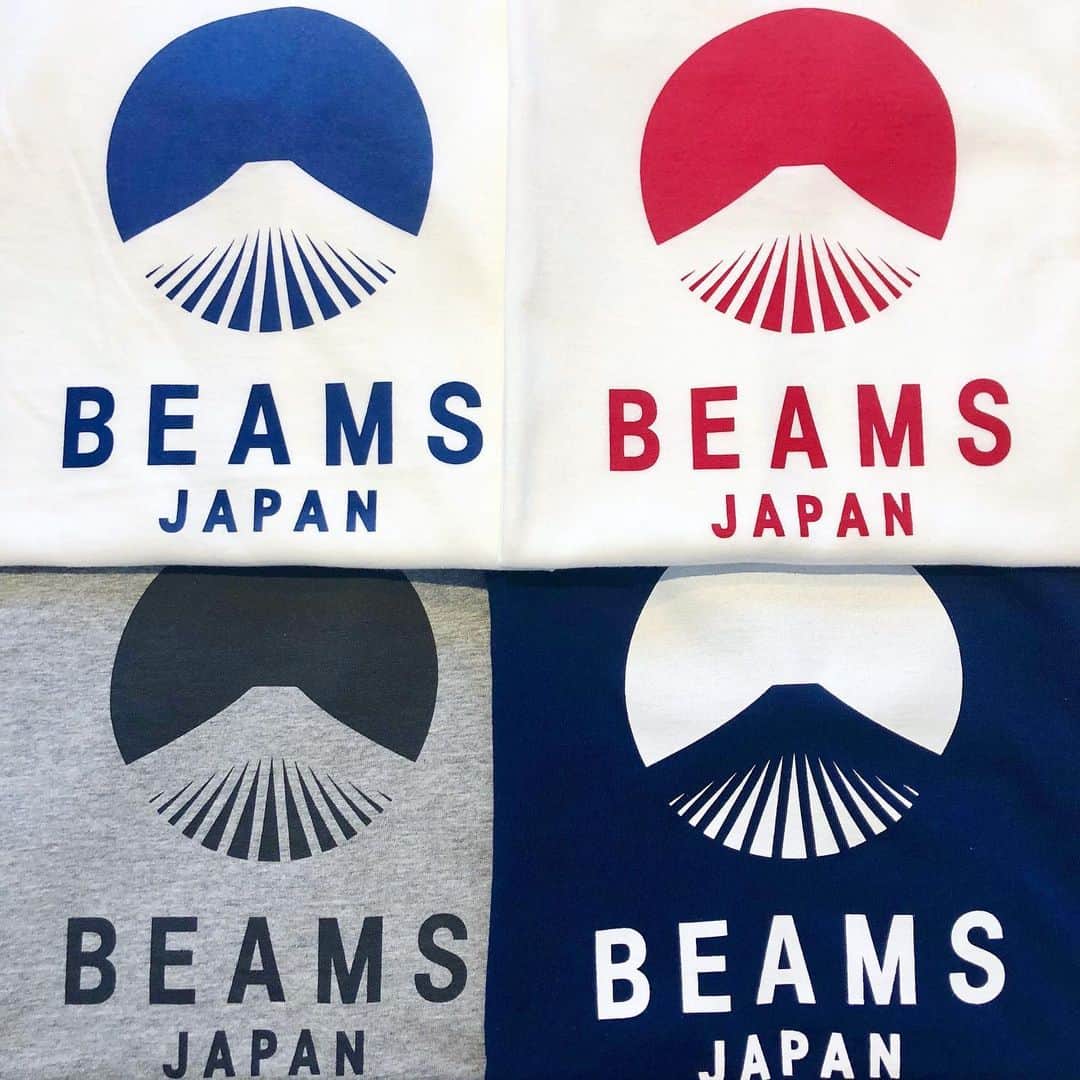 BEAMS JAPANさんのインスタグラム写真 - (BEAMS JAPANInstagram)「＜BEAMS JAPAN ロゴ半袖Tシャツ＞ 待望の再入荷です！！ . 日本製のオリジナルボディーを使用した トレンド真っ只中のブランドロゴTシャツ。  ビームス ジャパンのトレードマークである "富士山ロゴ"を大胆に中央に配置した シンプルかつ存在感のあるデザインがポイントです。  自分用としてももちろん 東京土産としても鉄板のアイテムです。 . ▼color:GRAY/NAVY/BLUE/RED ▼¥3,800+tax  BEAMS JAPAN 1F ☎︎ 03-5368-7314 #beams  #beamsjapan  #beamsjapan1st  #ビームスジャパン #新宿 #新宿三丁目 #日本製 #madeinjapan #tshirt #Tシャツ #オリジナル #ロゴTシャツ #再入荷 #restock」8月3日 16時22分 - beams_japan