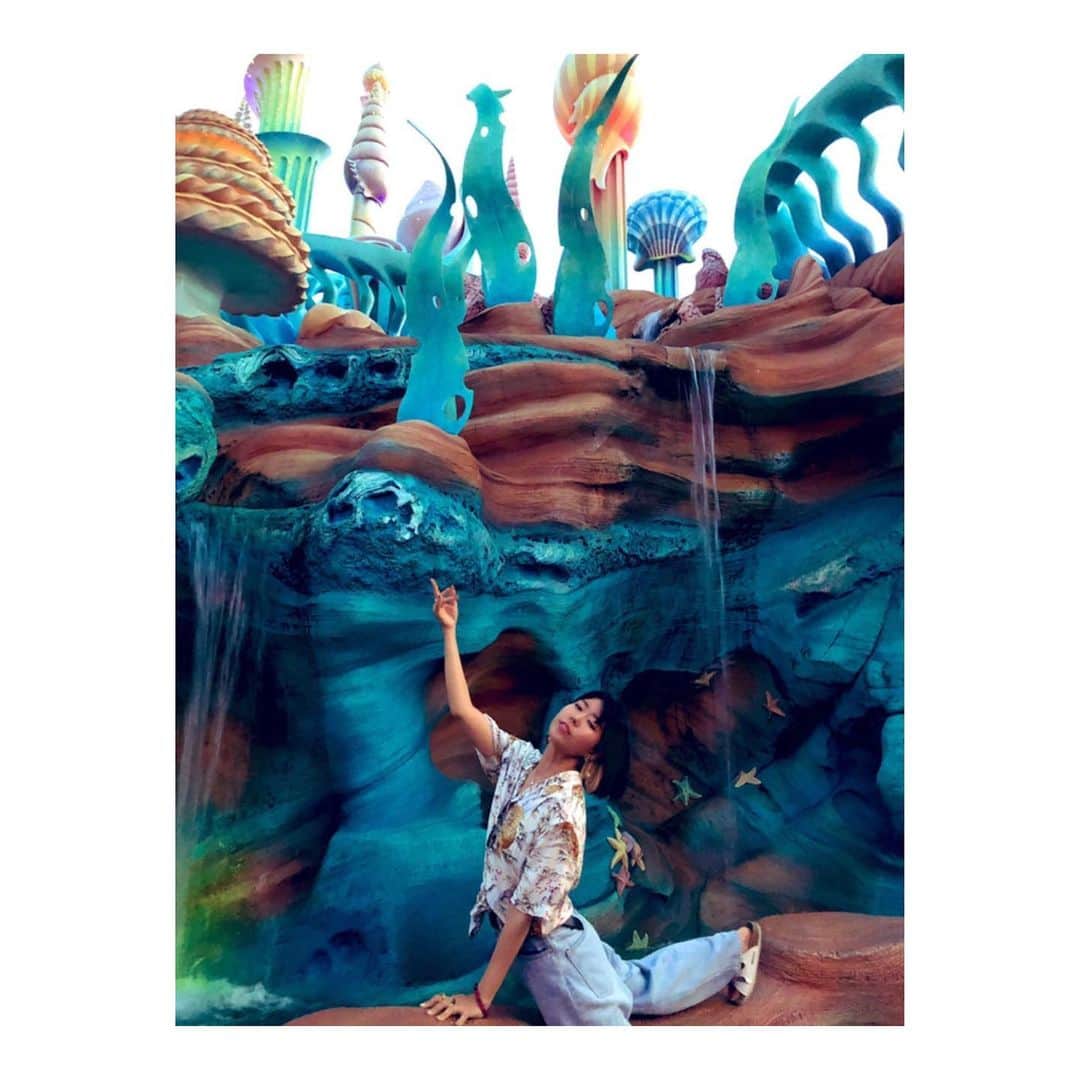 石橋穂乃香のインスタグラム：「I turned 30!!!!!!!!🌙🧜‍♀️💞 Where is my Prince Charming?? ...But I dont care🤪 I love my life and I love all of you who always support me. Thank you always💋 Best wishes to you all!! みなさん今年もよろしくです。」