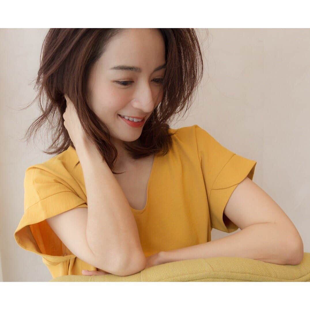 Mayuko Watanabe 渡辺真由子さんのインスタグラム写真 - (Mayuko Watanabe 渡辺真由子Instagram)「最近肌の調子が良い😊✨ 気分が上がります😍💕 ・ それは、中目黒にある @hacchi_nakameguro で最近肌ケアをしたから😊👍 機械でしっかり美容液を浸透しリフトアップさせ、そのあと顔、首、ヘッドのマッサージを丁寧にして下さいます😃 エステってバック中は寝てるだけの時間とか結構長かったりしますが、ここは寝てしまいそうになるくらい気持ち良いマッサージを施術中長くしてくれるので、感動しました😍✨ 終わった後、『気持ち良かったー！あ、顔が引き締まって肌のツヤがアップしてる♡♡』と思いました😆 ・ ここは他に痛くないハーブリプロもやってるみたいで、肌質改善したい人におすすめだそうですよ☺️❣️ 初回お得になっているのでぜひ一度試して欲しいです😄 オーナーさんはお肌ツルツルで話しやすくて素敵な方ですよ☺️♡ ちなみに私は 『小顔リンパ+EGF美容液導入+ヘッド』のコースにしました😃♫ @hacchi_nakameguro  #美容好きな人と繋がりたい#美容好き#美容好きと繋がりたい#エステ#エステサロン#中目黒#ママ#mama#子育て中#たまにご褒美#hacchi」8月3日 22時06分 - watanabe_mayuko