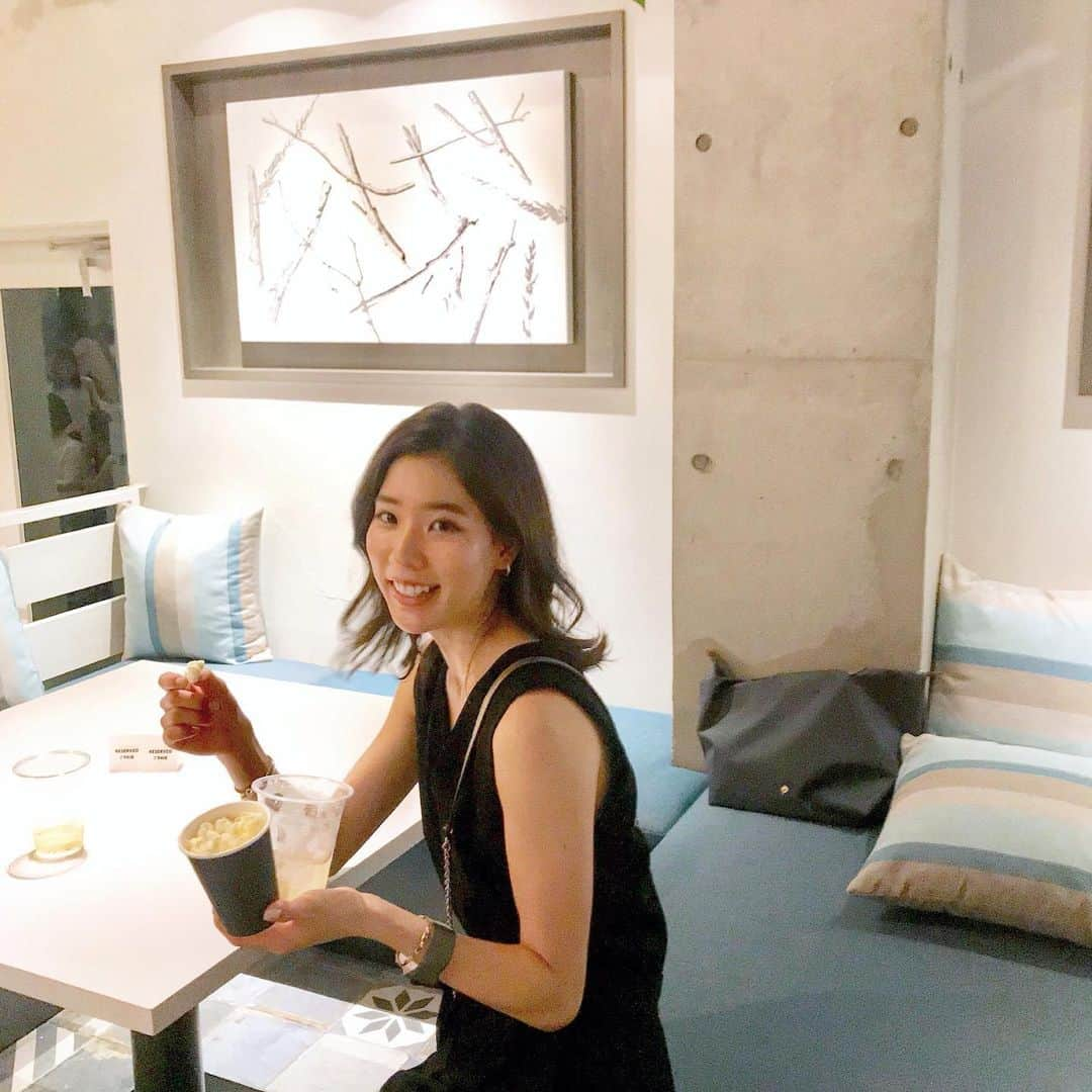 布川桃花さんのインスタグラム写真 - (布川桃花Instagram)「Hi-NODE OPENING PARTY🌴 . 海や自然を感じながら食事や音楽を楽しめる新施設 Hi-NODEが日の出埠頭に今日からオープン👏🏻 . 芝生のガーデンエリアではソファーでくつろぎながら 3Dサウンドから流れる音楽を楽しめます❤︎ . ハンモックや東京湾の景色を一望できるクルーズ船 ウォータータクシーも乗れるよ🛳❤️ . レストランもとっても良い雰囲気😚 . #hi_node」8月3日 17時05分 - momoka_fukawa