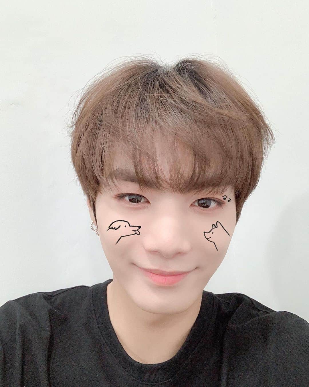 JR のインスタグラム：「호잇」