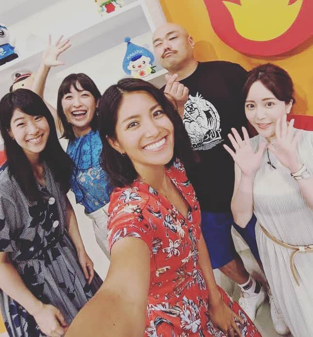 小野真弓さんのインスタグラム写真 - (小野真弓Instagram)「千葉テレビ「熱血bo-so tv」🔥 今日からまた、毎週土曜日生放送です^_ 観られる地域の方宜しくお願いします✨美味しいものから、夏のお出掛け情報まで、盛りだくさんです📺⚡️ #千葉テレビ#熱血bosotv #18時05分から#生放送 #清宮佑美  ちゃん#クロちゃん#谷亜沙子 さん#佐藤玖美 ちゃん#小野真弓」8月3日 17時27分 - hanaharuaroi