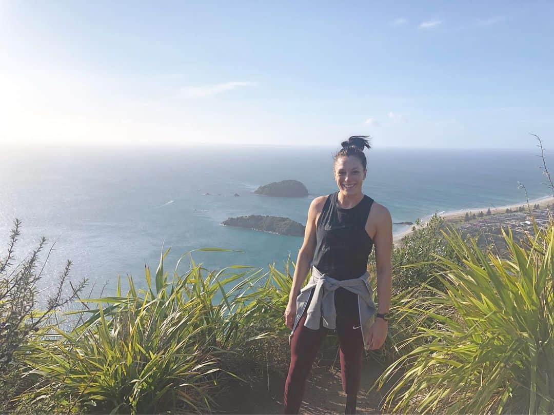 Sophie Pascoeさんのインスタグラム写真 - (Sophie PascoeInstagram)「Summited my first Mount! ⛰ #mountmaunganui #whataview」8月3日 17時42分 - sophpascoe1