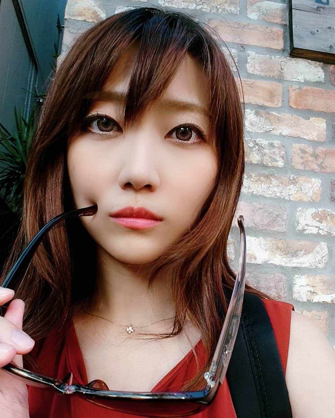 藤田昌代のインスタグラム：「いつもと違うメイクをしたいなと頑張ったんだけど、ただ濃いだけとも言える…！ #セルフィー #自撮り女子 #ポートレート #ポートレート女子  #portrait #portraitphotography #followme」