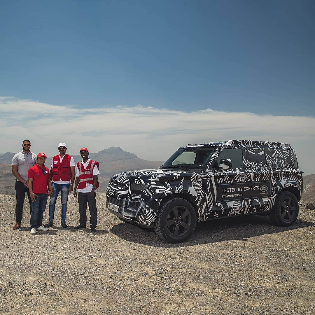 Land Roverさんのインスタグラム写真 - (Land RoverInstagram)「The latest stage of our global testing plan for the new #LandRover #DEFENDER - a true test of capability under the watchful eye of the all-terrain experts from our partners @ifrc. Tap the link in our bio to watch the film.  #IFRC #TeamDefender #LandRoverDefender #Best4x4xFar #OffRoad #4x4 #Testing #Carsofinstagram #Instacar #SUV #CarLifestyle #Adventure #Adventuring #Dubai #RedCross #4x4 #Technology #SearchAndRescue」8月3日 17時41分 - landrover