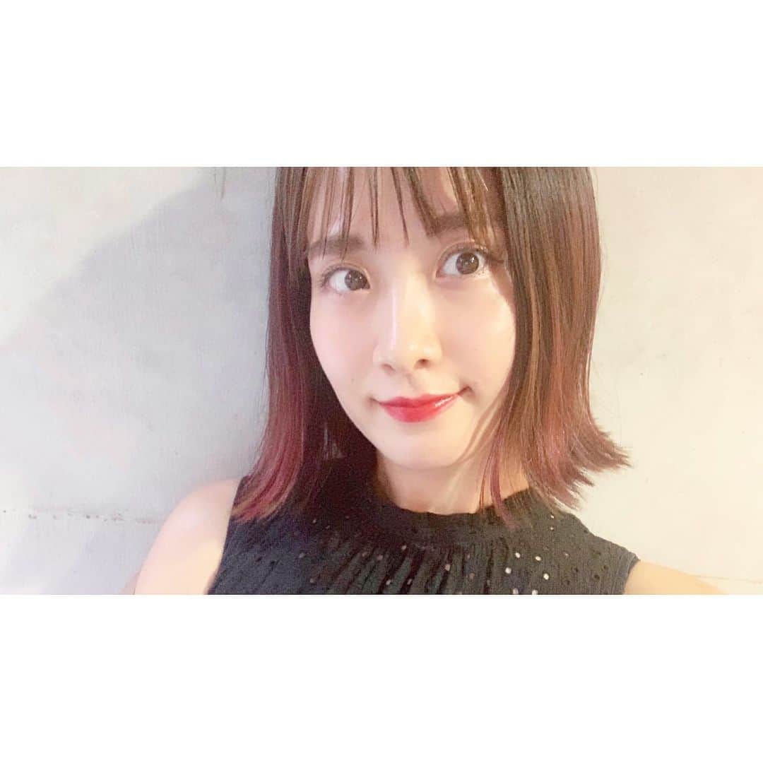 のインスタグラム：「カラー変えたらまた雰囲気変わった♡ 久々の暖色系☺️✨✨ ・ ・ @hej.haircolor.treatment.rab  でカラーしてもらうようになってから色落ちが気にならなくなって気がつけば4ヶ月に一回になった😂燃費が良すぎるヘアカラー職人👨🏻‍🔧いつもありがと♡ ・ ・ #ヘイヘアーカラートリートメントラボ  #haircolorchange」