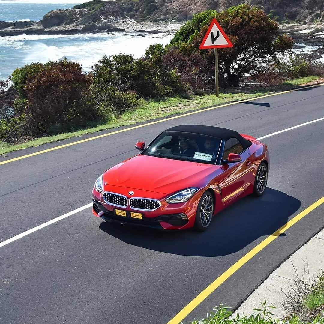 BMW Thailandさんのインスタグラム写真 - (BMW ThailandInstagram)「พบกับพลังแห่งความอิสระในทุกหนแห่งกับ The All-New BMW Z4.  #BMW #BMWTH #BMWZ4」8月3日 17時59分 - bmwthailand