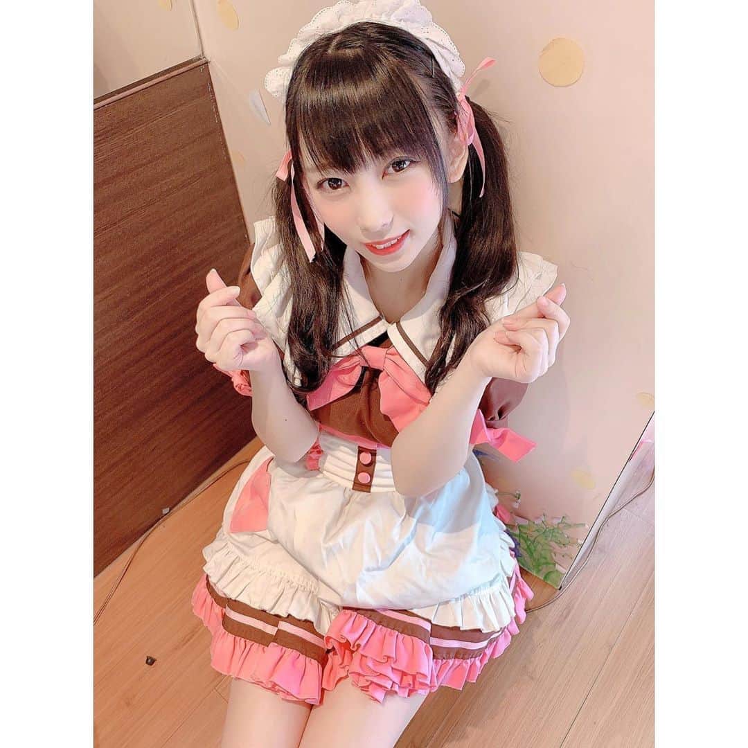 髙木由莉愛のインスタグラム：「♡ 台湾でメイドさんになりました(⁎˃ᴗ˂⁎) #久しぶりの投稿 #メイド #メイドカフェ #台湾 #ツインテール」