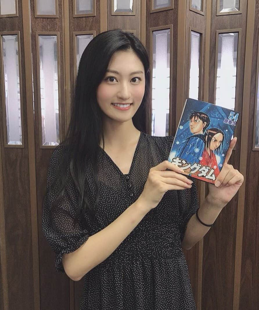 日吉晶羅さんのインスタグラム写真 - (日吉晶羅Instagram)「. ❤️ . . #キングダム  #新刊待ち遠しい  #読んだ事ない人は是非  #本当に面白いからおすすめ #🥺🥺🥺 #instagood #いいね #フォローミー #kingdom #日曜日 #fitness #歴史漫画 #美人 #キングダム好きな人と繋がりたい #筋肉女子 #原泰久 #週刊ヤングジャンプ #体幹 #fitnessgirl #me #腹筋女子 #美尻 #美脚 #ヒップアップ #黒髪 #workout #モデル #followｍe #全巻欲しい」8月3日 17時54分 - akira_kirakira_