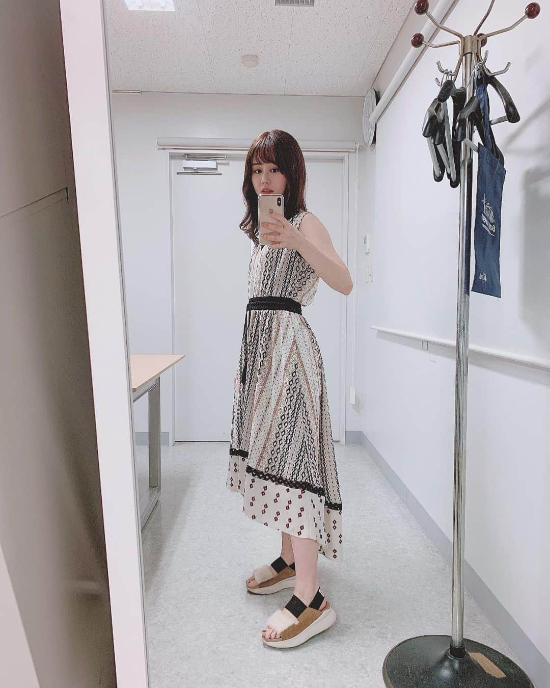 日岡なつみのインスタグラム：「珍しく綺麗めのわんぴーす👗」