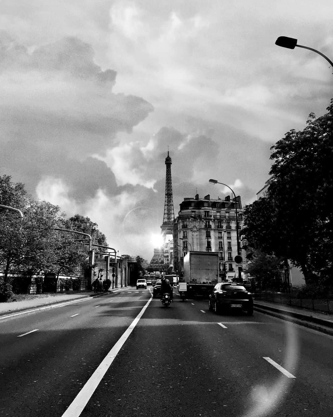 NICOLAS SIMOESのインスタグラム：「Goodbye my dear, see you in 2 weeks 🇫🇷✨」
