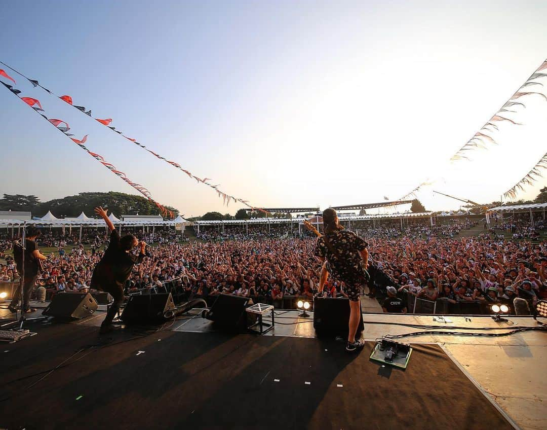 岡峰光舟さんのインスタグラム写真 - (岡峰光舟Instagram)「ROCK IN JAPAN2019、いい時間帯でした！今年もVIRGOのセットアップでご機嫌でした！(アラフォー)#rockinjapan #virgowearworks」8月3日 19時32分 - kohshuokamine