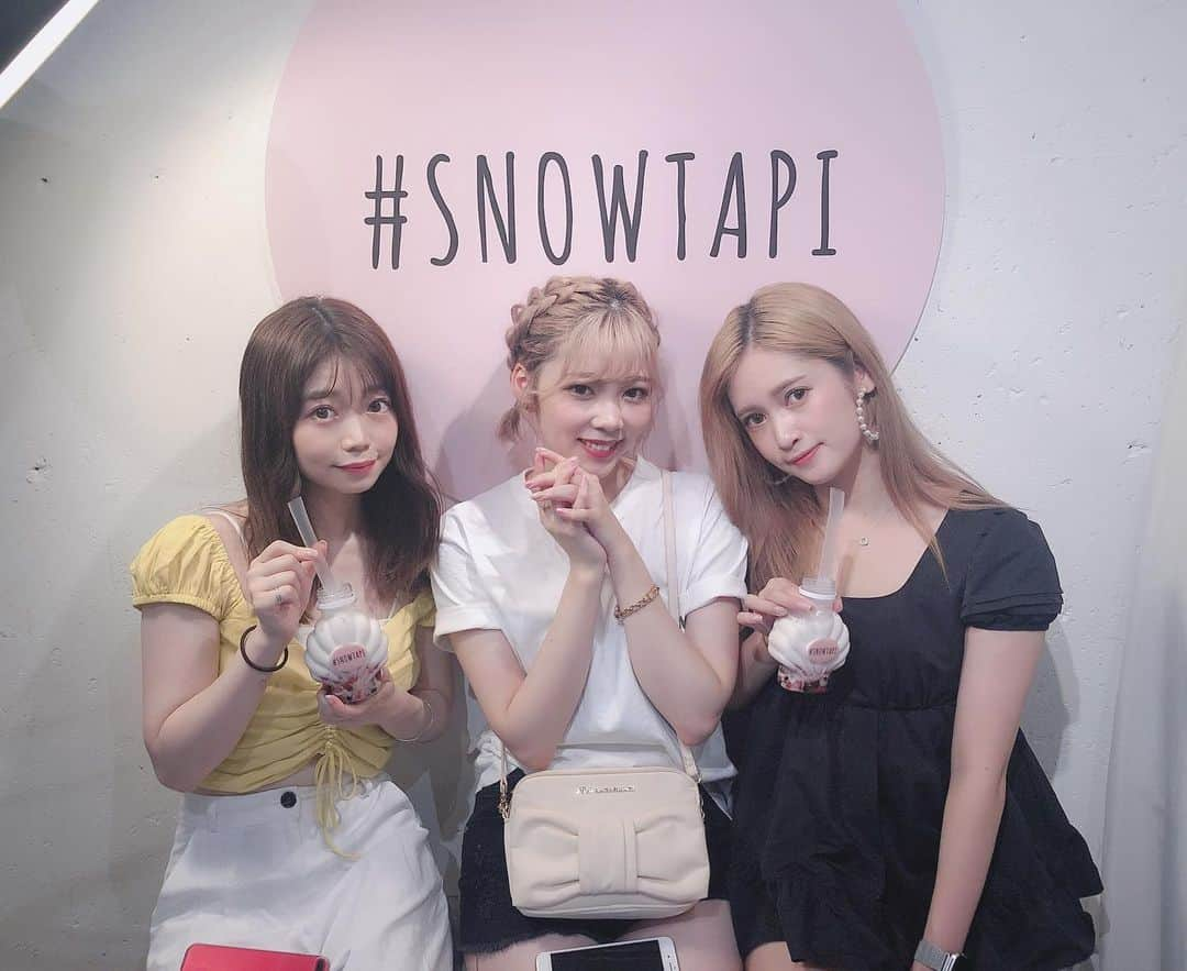 南彩夏さんのインスタグラム写真 - (南彩夏Instagram)「2日間限定で行われていた カメラアプリSNOWによる #SNOWTAPI にお邪魔しました❤️ 可愛い空間で癒されました✨ 皆さんはGETできましたかー？✨ . ３枚目📷「ほっぺたにタピオカ入っとぉからちょぉ待ってぇ〜🤷🏼‍♀️」 . #❤️ #언니 #막스타그램 #먹방 #일본 #패션피플 #友達 #사랑해 #맛있는 #ありがとう #고마워요 #ハッピー #私たち #myfriend #なかよし #SNOWTAPI #タピオカ #snow #PR」8月3日 19時48分 - ayakaminami3