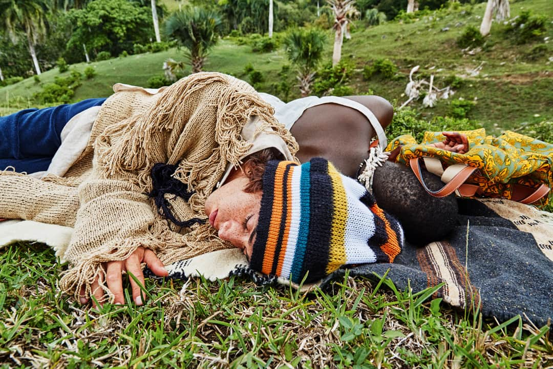 Loeweさんのインスタグラム写真 - (LoeweInstagram)「Photographer @GraySorrenti shot the publication for Paula’s Ibiza in the Dominican Republic, capturing friends, models and locals free-wheeling across the island wearing the new collection.  Available now on loewe.com #LOEWEpaulas #LOEWE」8月3日 19時58分 - loewe