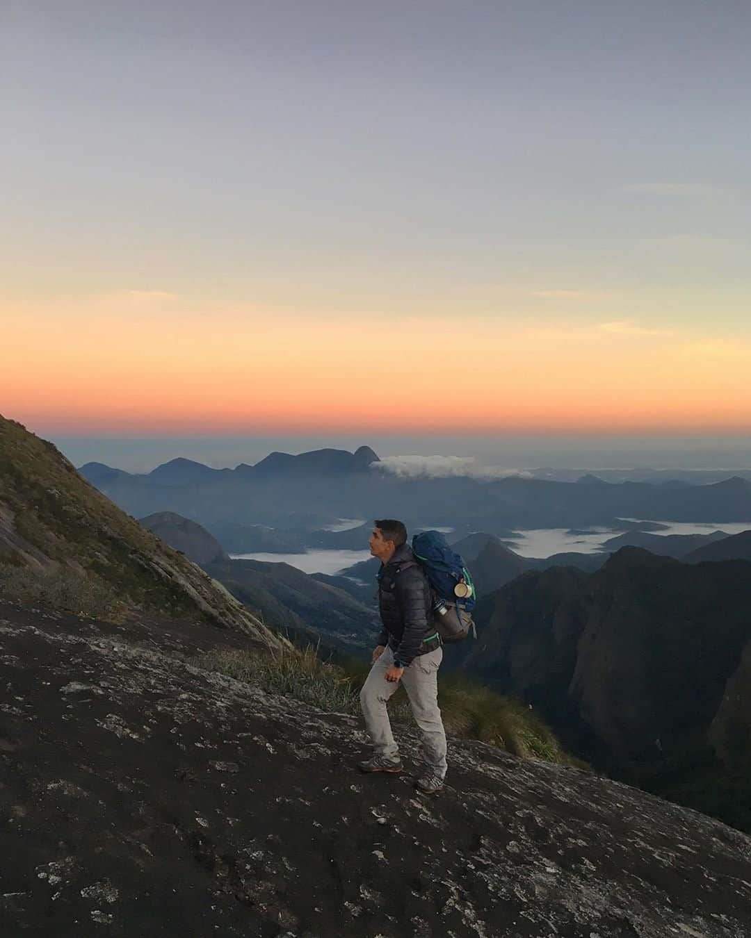 REIさんのインスタグラム写真 - (REIInstagram)「It's not hard to find a pastel sky, but it can take some footwork.  Photo: @_jrfrazao in Serra dos Órgãos National Park, #Brazil. #OptOutside」8月3日 20時00分 - rei