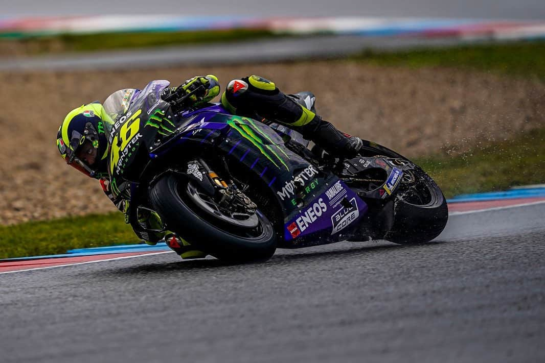 バレンティーノ・ロッシさんのインスタグラム写真 - (バレンティーノ・ロッシInstagram)「Brno Circuit,Czech republic Saturday,official practice 📸 @falex79 @gigisoldano @jesusrobledo」8月4日 6時32分 - valeyellow46