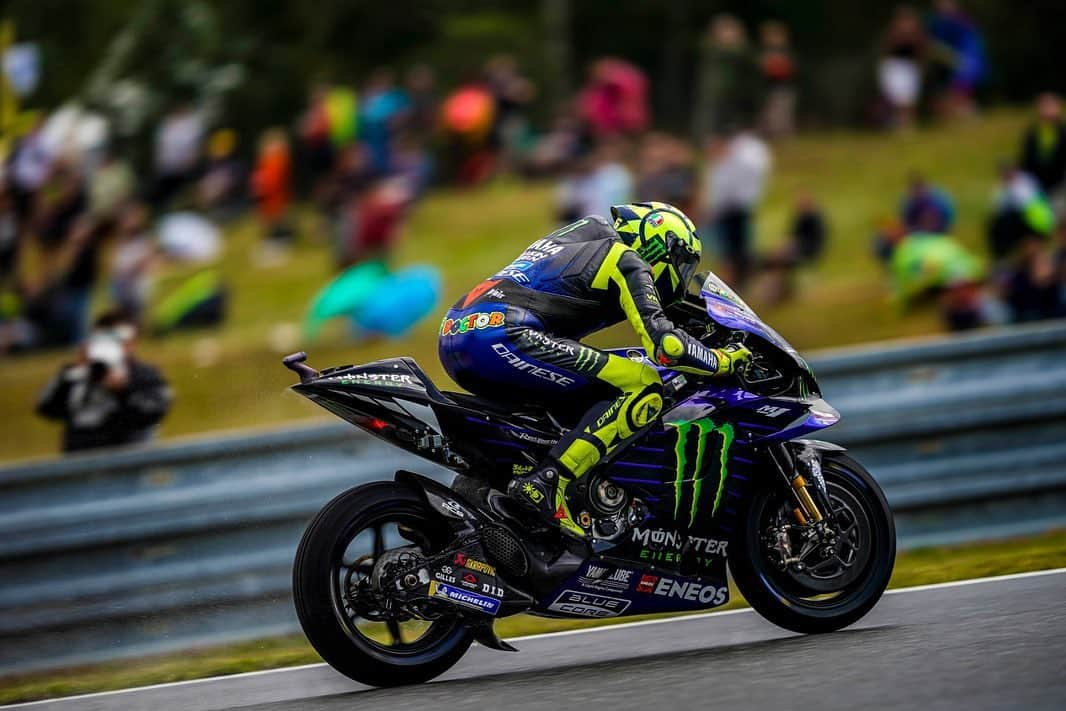 バレンティーノ・ロッシさんのインスタグラム写真 - (バレンティーノ・ロッシInstagram)「Brno Circuit,Czech republic Saturday,official practice 📸 @falex79 @gigisoldano @jesusrobledo」8月4日 6時32分 - valeyellow46